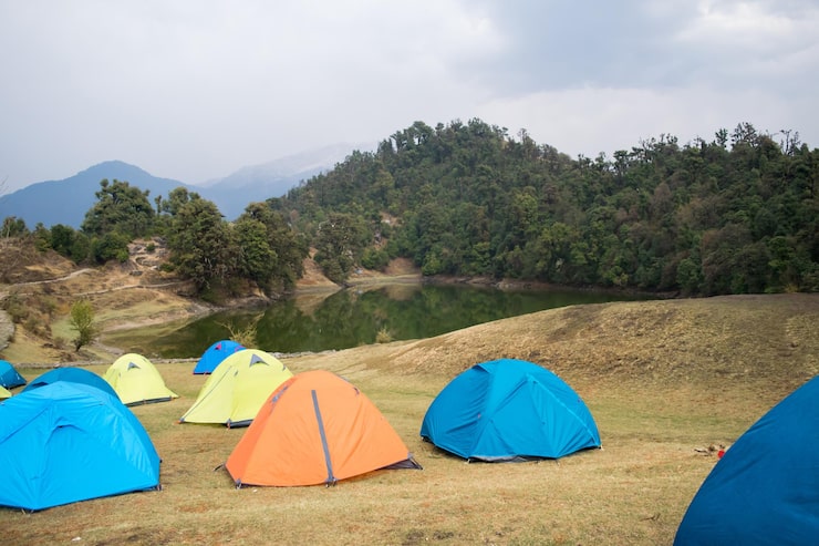 https://hilltopcamplembang.com/tempat-camping-di-lembang-bandung-murah/